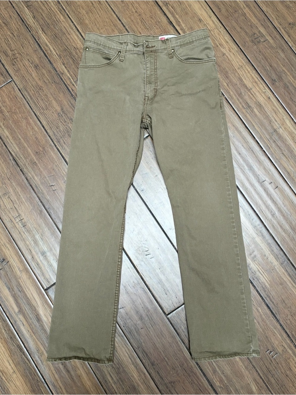 Wrangler Men's Straight-Leg Jeans in Olive Green